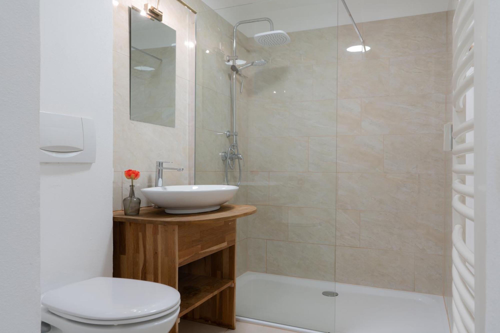Modern Apartment, Full Kitchen, For 6 กมุนเดน ภายนอก รูปภาพ