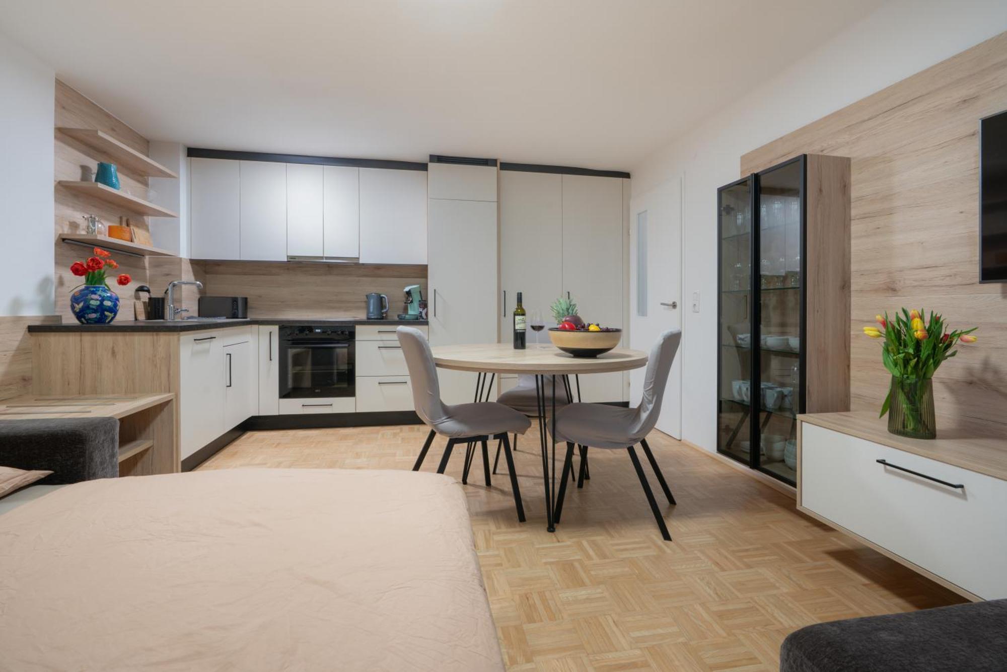 Modern Apartment, Full Kitchen, For 6 กมุนเดน ภายนอก รูปภาพ