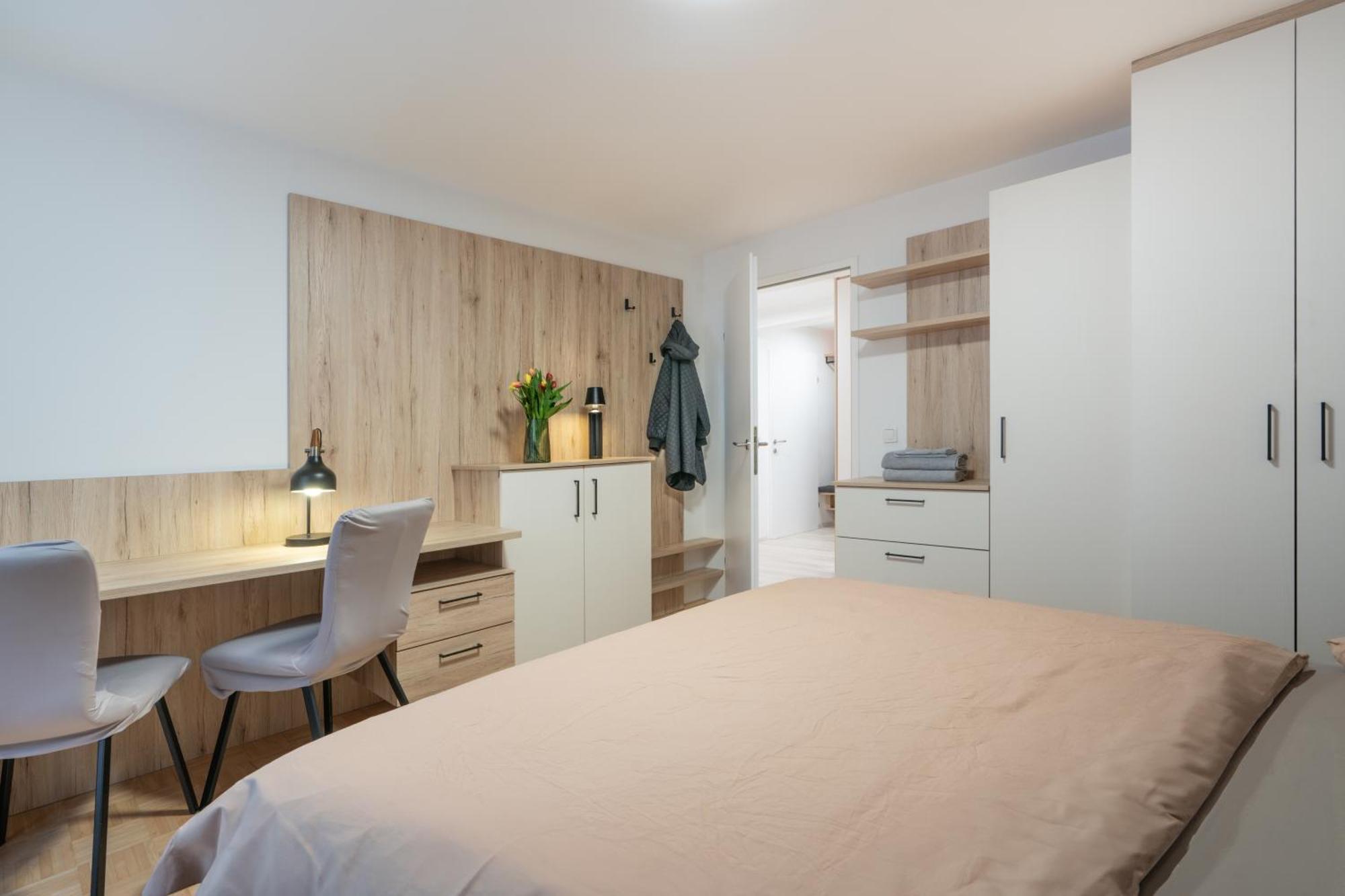Modern Apartment, Full Kitchen, For 6 กมุนเดน ภายนอก รูปภาพ